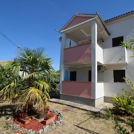 Apartments Petrovic Малинска Экстерьер фото