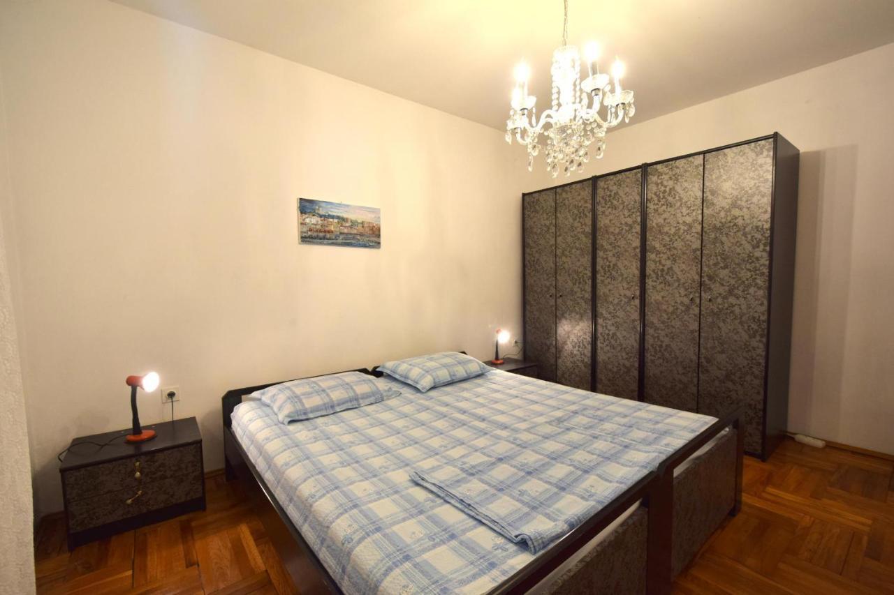 Apartments Petrovic Малинска Экстерьер фото